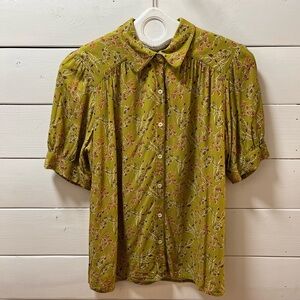 INDI & COLD Chartreuse Floral Short Sleeve Blouse – Size M